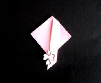 折り紙切り絵「変形折り鶴�V」説明6