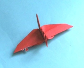 折り紙切り絵「ワンポイント付き変形折り鶴�U」折り方の説明