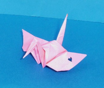 折り紙切り絵・ハートをイメージした折り鶴・折り方4