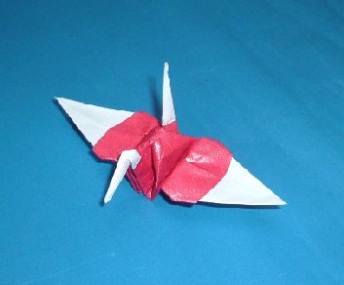 折り紙二枚使っての折り鶴