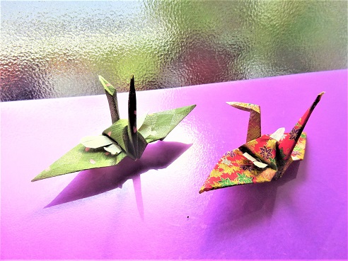 和紙で折った蝶々折り鶴②とトンボ折り鶴②