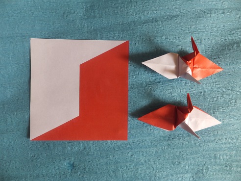 布切り絵サイトですが、紅白折り紙で縁起の良い折り鶴もしています。